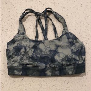 Lululemon sports bra